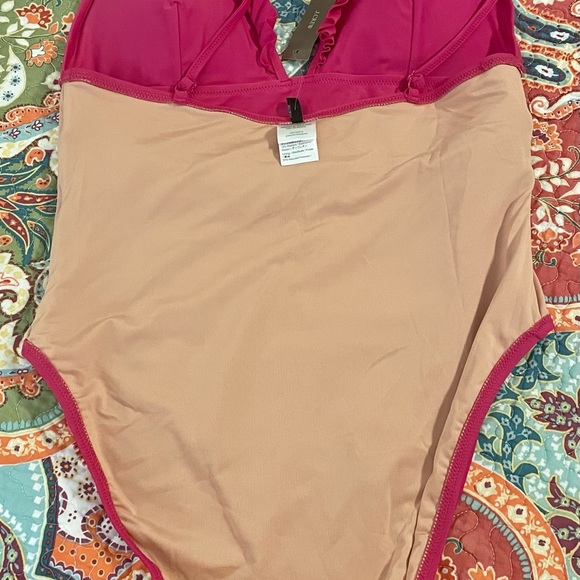 J.Crew one piece hot pink Swimsuit 💝 NWT 💝 - Picture 4 of 11